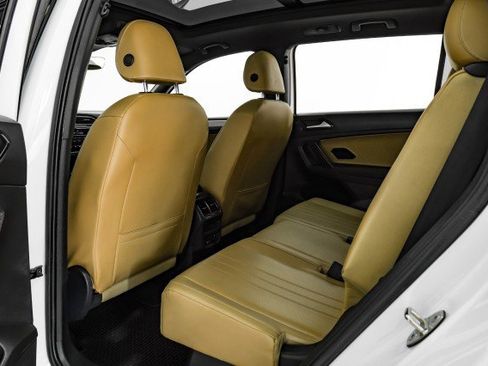 Used 2022 Volkswagen Tiguan SE R-Line image 32
