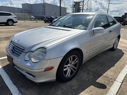 Used 2002 Mercedes-Benz C 230 Coupe image 9