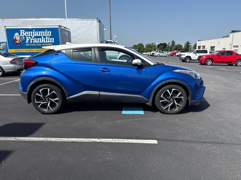 Used 2018 Toyota C-HR XLE FWD image 6