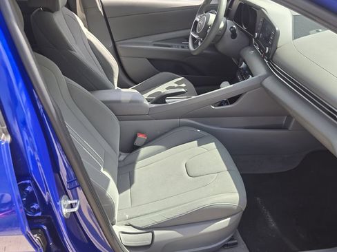 Used 2023 Hyundai Elantra SEL FWD image 15