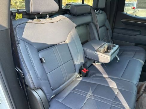 Used 2024 Chevrolet Silverado 1500 High Country w/ Z71 Off-Road Package image 28