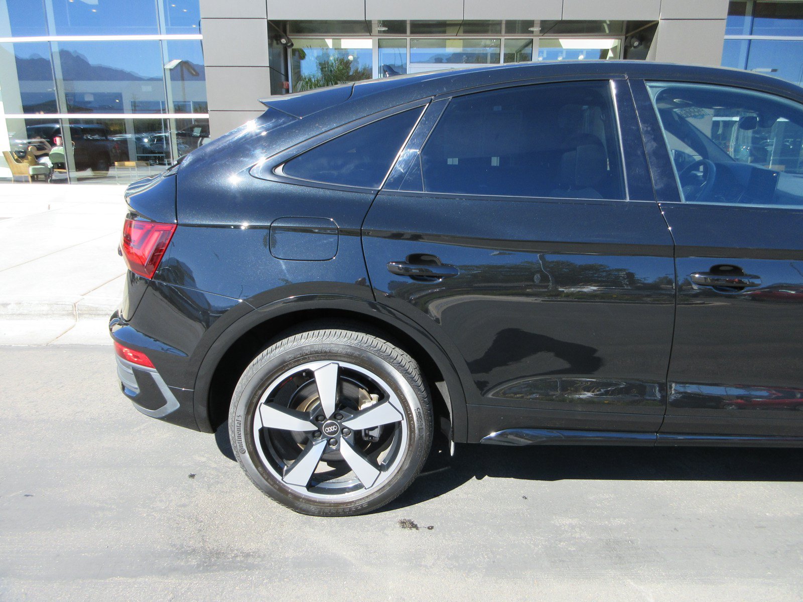 Used 2023 Audi Q5 2.0T Premium Plus w/ Premium Plus Package AWD/4WD image 10