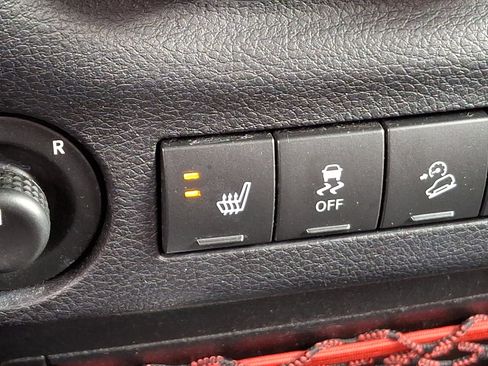 Used 2018 Jeep Wrangler Unlimited Rubicon image 22