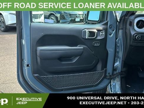 Used 2025 Jeep Wrangler Unlimited Sport AWD/4WD image 9