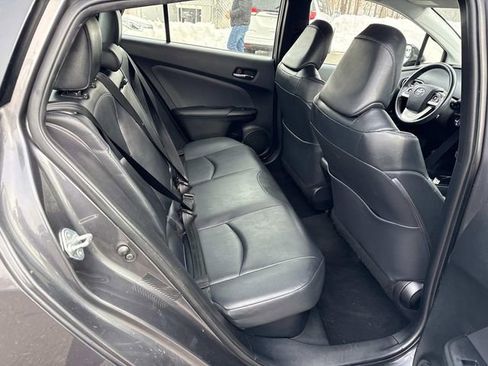 Used 2018 Toyota Prius Four Touring image 11