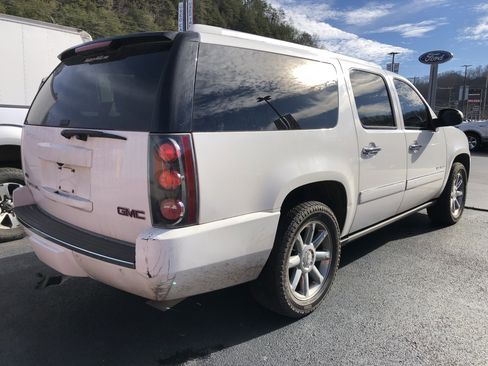 Used 2012 GMC Yukon XL Denali image 3