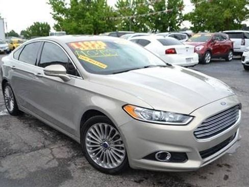 Used 2016 Ford Fusion Titanium FWD image 4