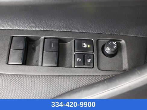 Used 2025 Toyota Corolla LE w/ Convenience Package image 16