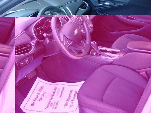 Used 2018 Chevrolet Malibu LT image 4