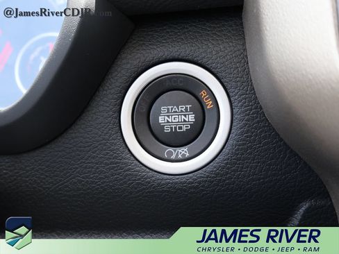 Used 2024 RAM 2500 Laramie w/ Safety Group AWD/4WD image 31