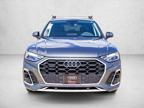 Used 2023 Audi Q5 2.0T Premium w/ Convenience Package AWD/4WD image 2