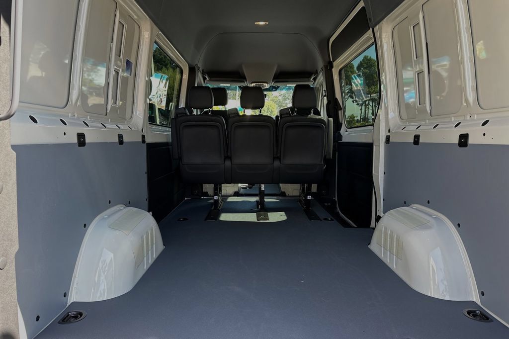 Used 2025 Mercedes-Benz Sprinter 2500 image 12
