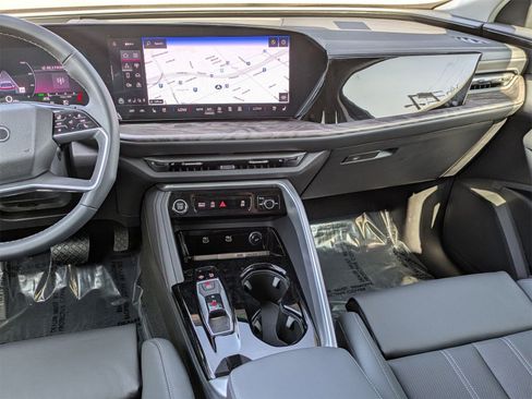 New 2025 Audi Q5 Premium Plus image 6