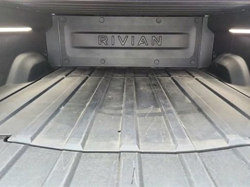 Used 2022 Rivian R1T Adventure image 15