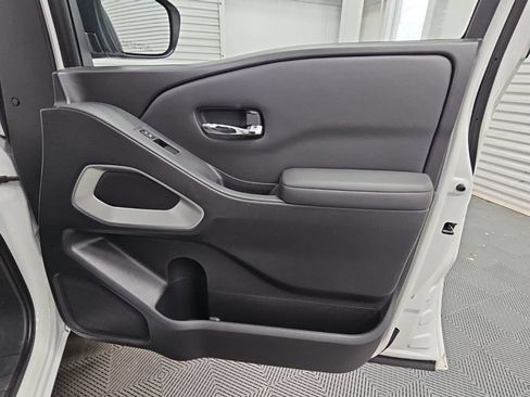 Used 2022 Nissan Frontier SV RWD image 37