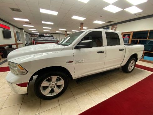 Used 2017 RAM 1500 Tradesman image 2