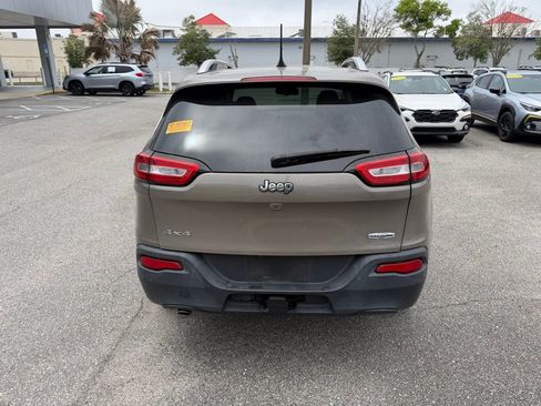 Used 2017 Jeep Cherokee Latitude w/ Trailer Tow Group image 6