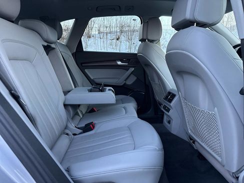 Used 2022 Audi Q5 2.0T Premium w/ Convenience Package image 27