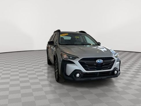 Used 2023 Subaru Outback Premium image 3