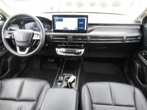 Used 2023 Lincoln Corsair Reserve FWD image 12