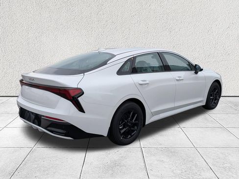 New 2026 Kia K5 LXS FWD image 3