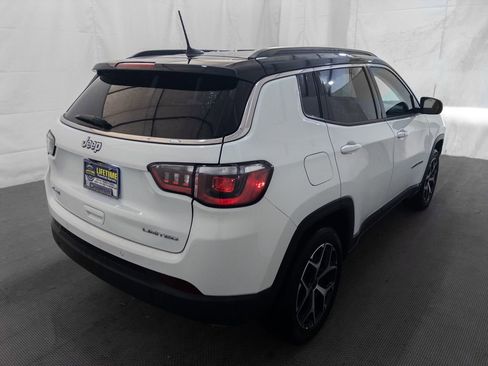 Used 2025 Jeep Compass Limited image 7