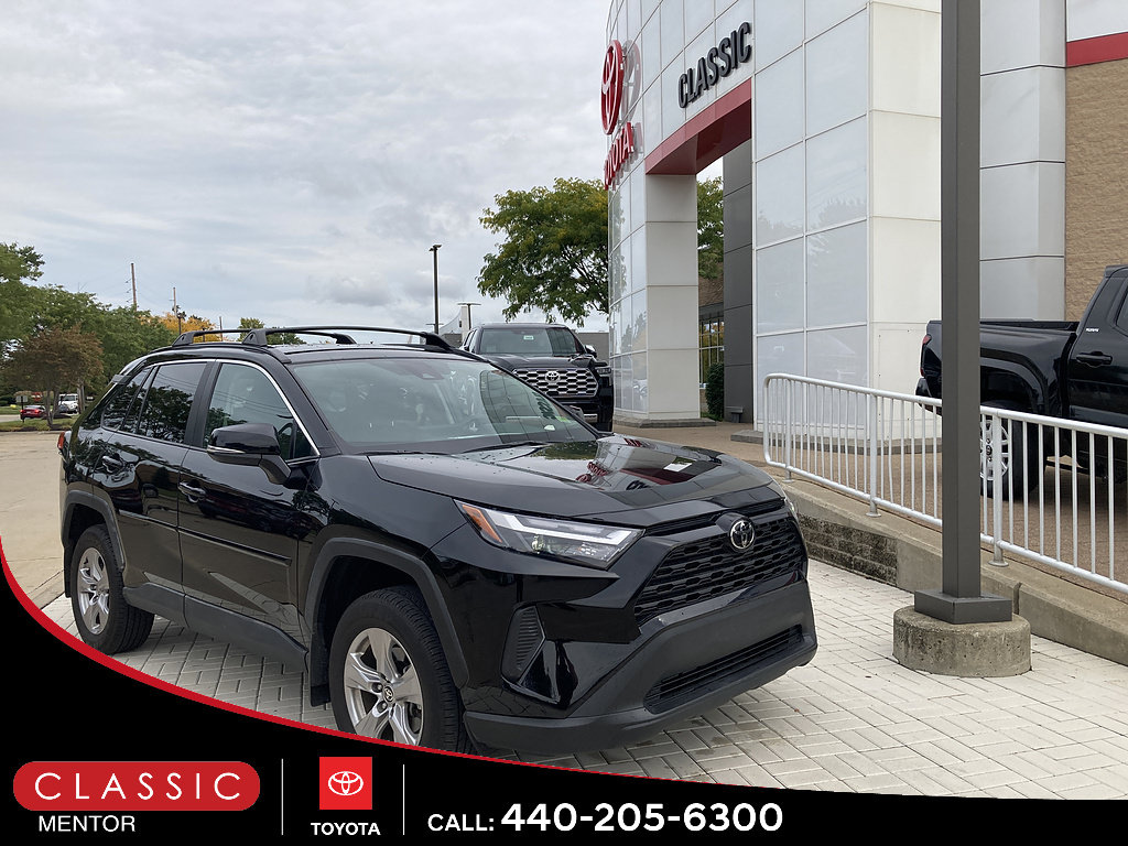 Used 2022 Toyota RAV4 XLE AWD/4WD image 1