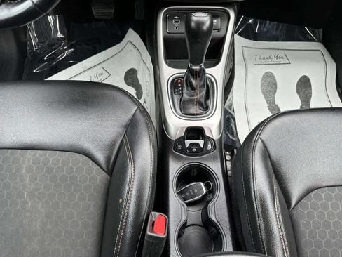 Used 2019 Jeep Compass Latitude w/ Cold Weather Group image 20