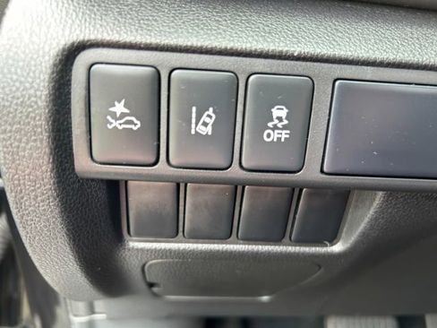 Used 2022 Mitsubishi Eclipse Cross AWD image 34