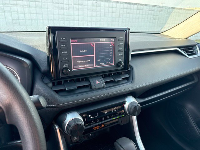 Used 2019 Toyota RAV4 LE FWD image 11