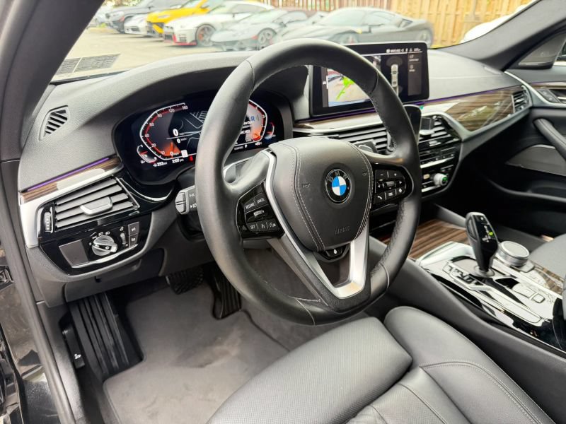 Used 2021 BMW 530i xDrive w/ Premium Package AWD/4WD image 14