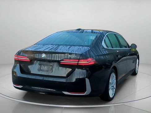 Used 2025 BMW 530i RWD image 26
