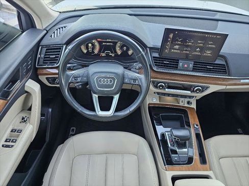 Used 2022 Audi Q5 2.0T Premium Plus w/ Premium Plus Package image 5