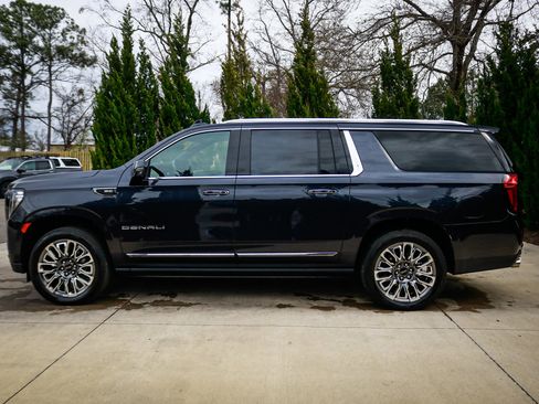 Used 2024 GMC Yukon XL Denali Ultimate image 7