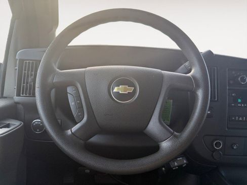 Used 2017 Chevrolet Express 3500 LT w/ LT Preferred Equipment Group image 8