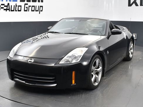 Used 2007 Nissan 350Z Touring RWD image 1