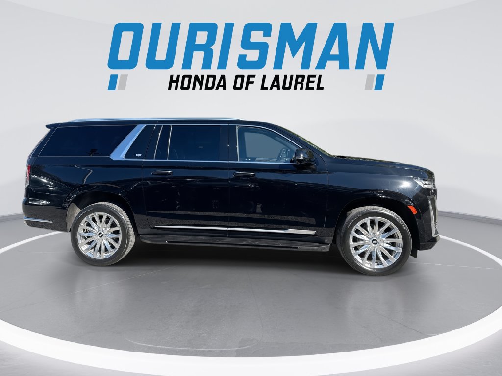 Used 2024 Cadillac Escalade ESV Premium Luxury AWD/4WD image 9