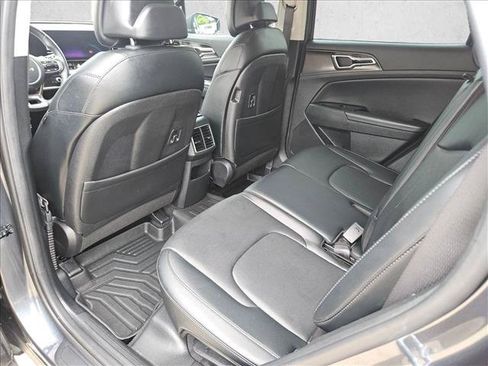 Used 2023 Kia Sportage EX FWD image 11