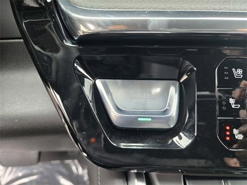 New 2026 GMC Sierra 3500 Denali w/ Denali Reserve Package image 17