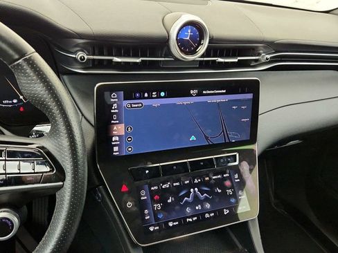 Used 2024 Maserati Grecale GT image 15