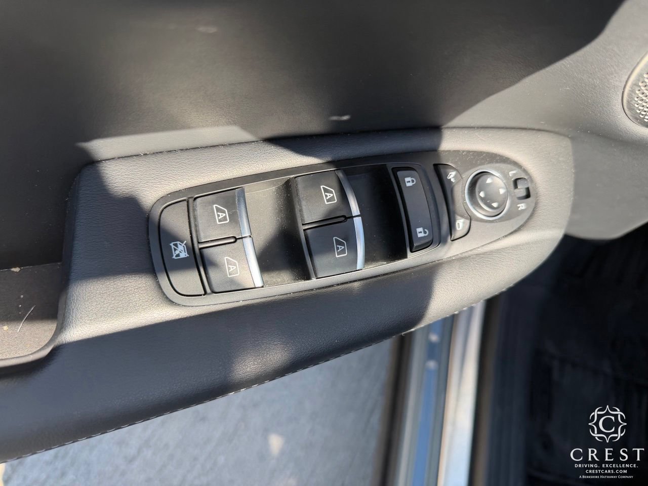 Used 2025 INFINITI QX50 Luxe AWD/4WD image 11