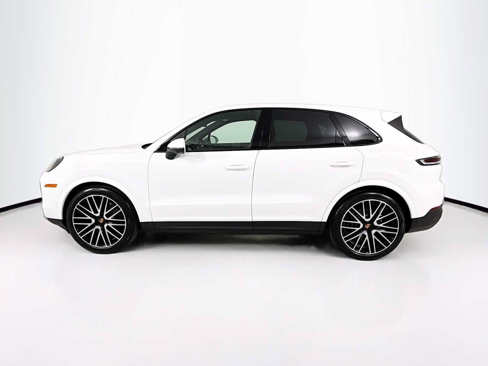 Used 2026 Porsche Cayenne AWD/4WD image 2