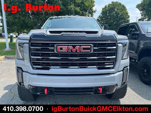 Used 2024 GMC Sierra 2500 AT4 w/ AT4 Premium Plus Package AWD/4WD image 2