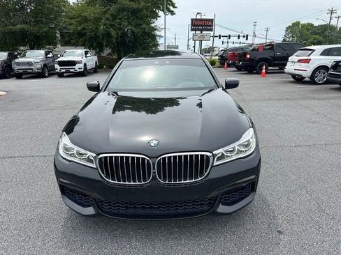 Used 2017 BMW 750i RWD image 8