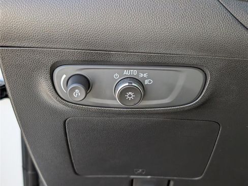 Used 2024 Buick Encore GX Avenir AWD/4WD image 21