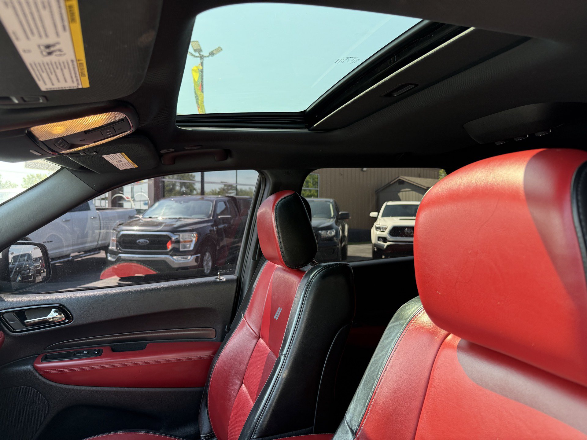 Used 2021 Dodge Durango R/T w/ Tow 'N Go Package AWD/4WD image 10