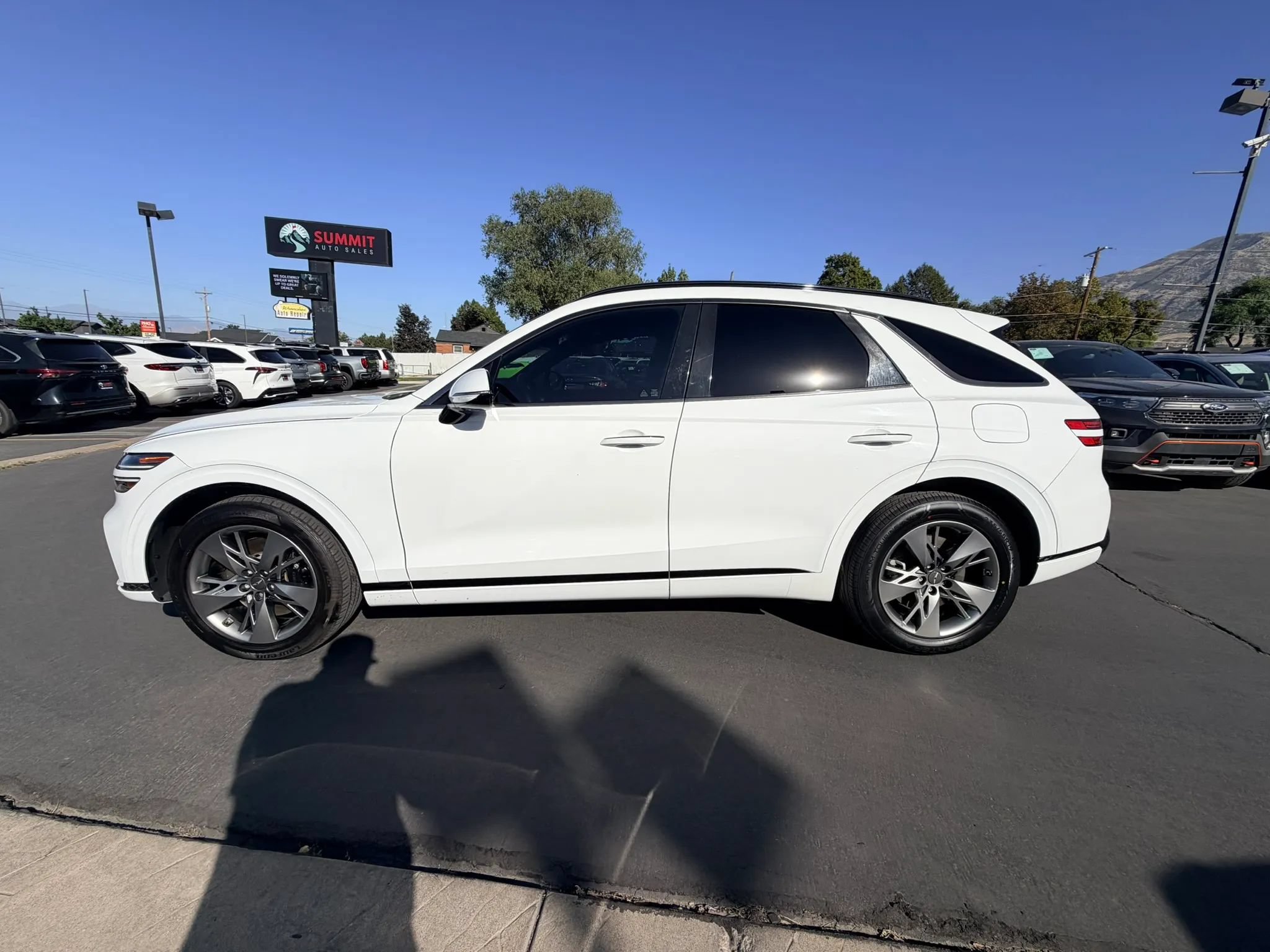 Used 2022 Genesis GV70 3.5T Sport w/ Cargo Package AWD/4WD image 7