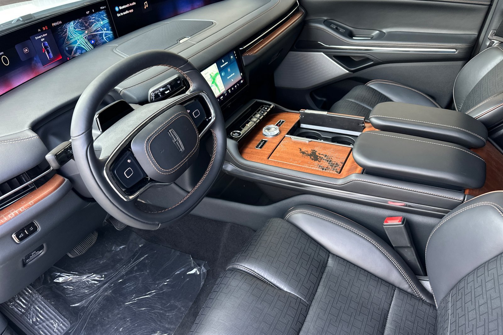 New 2027 Lincoln Navigator L Black Label AWD/4WD image 9