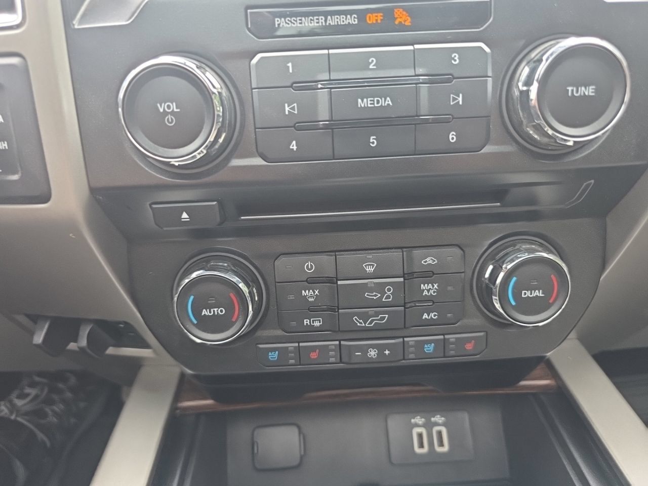 Used 2016 Ford F150 Lariat AWD/4WD image 27