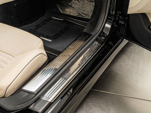 Used 2013 Mercedes-Benz SL 550 image 33